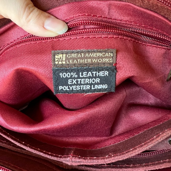 100% cow hide leather Great American leather works red crossbody handbag. - Picture 7 of 17